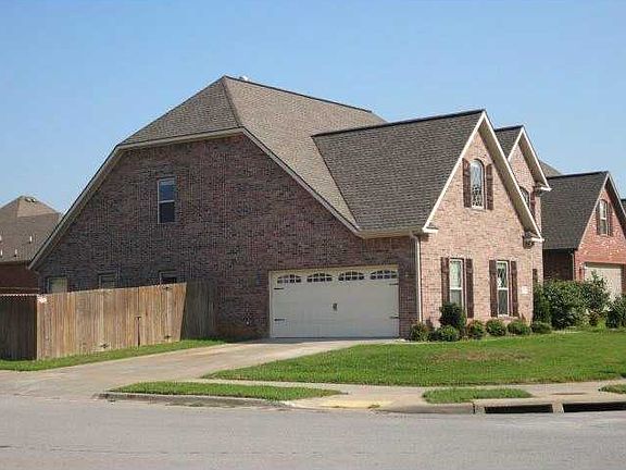 3rd image of 4001 SW Staverton Dr