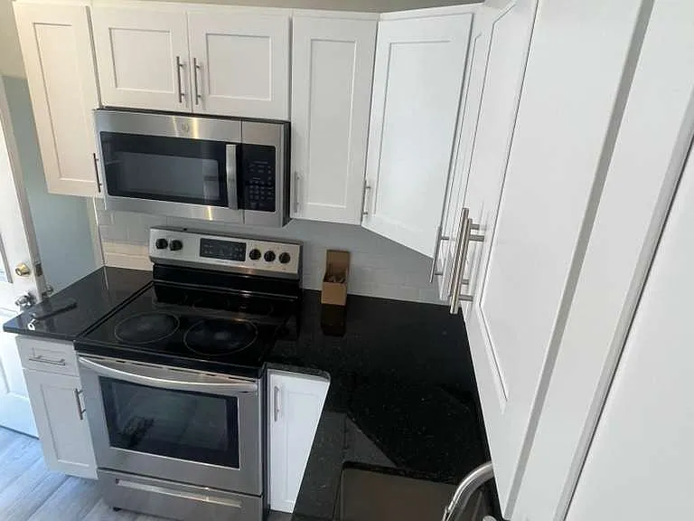 47 York Rd — Photo 1