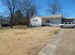 216 S Academy Rd, Berryville, AR 72616