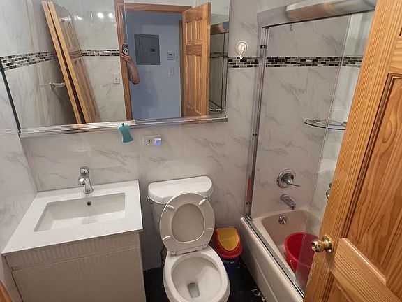 3rd image of 4125 Junction Blvd Floor 3