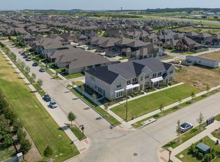 924 4th St, Argyle, TX 76226