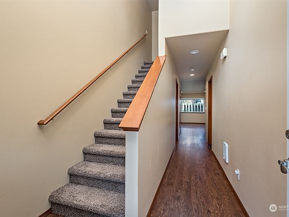 3rd image of 55 NE Melrose Drive