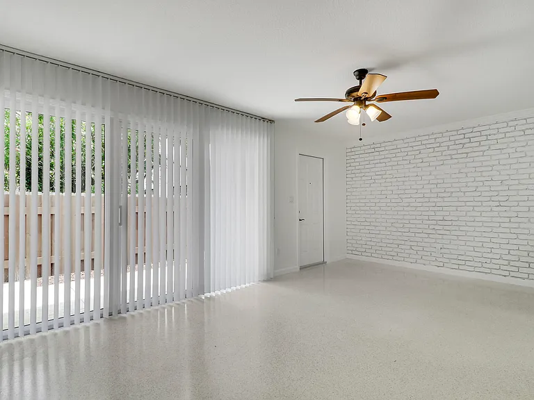 704 Omar Rd #6 — Photo 10