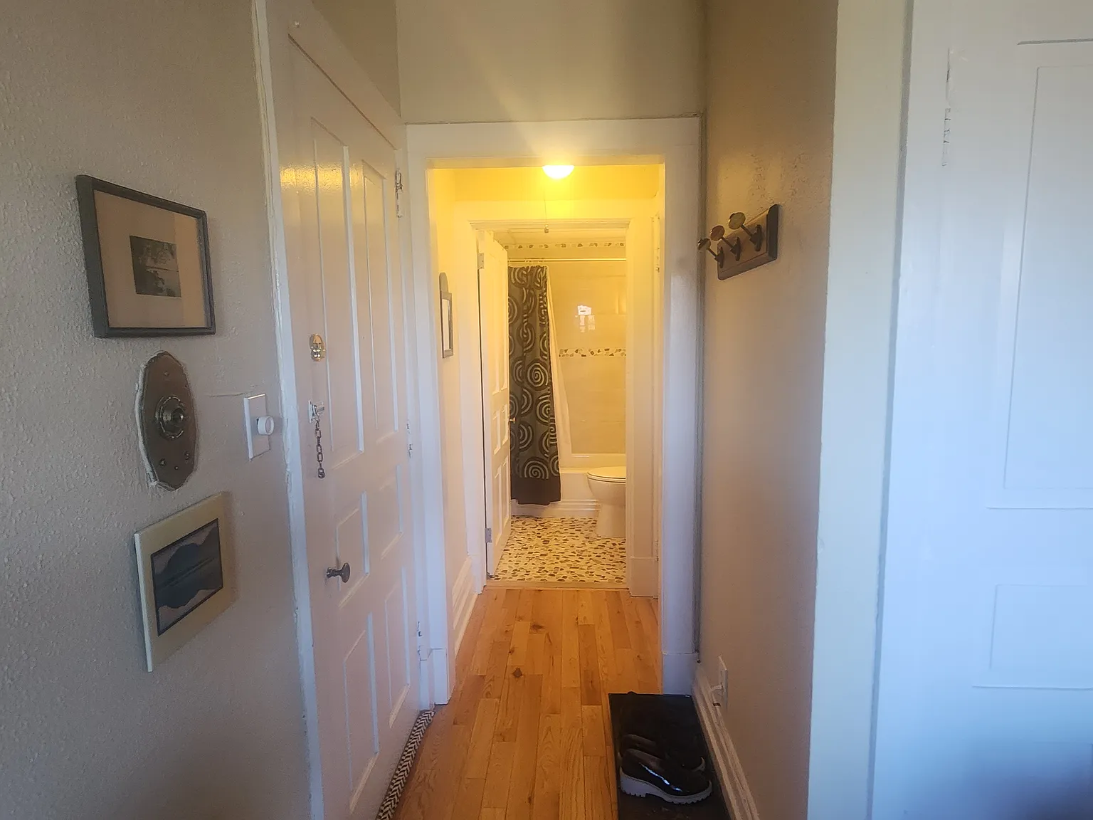 1 bed, $1,200 — Photo 4