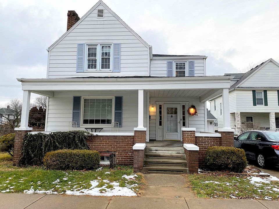 1st image of 218 E 7th St