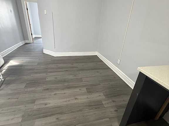 4th image of 102 Romaine Ave APT 3
