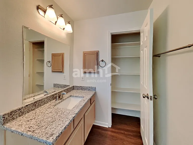 31442 Camden Village Dr — Photo 12
