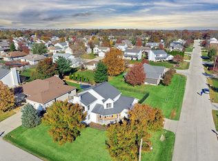 300 Trotter Dr, Heyworth, IL 61745