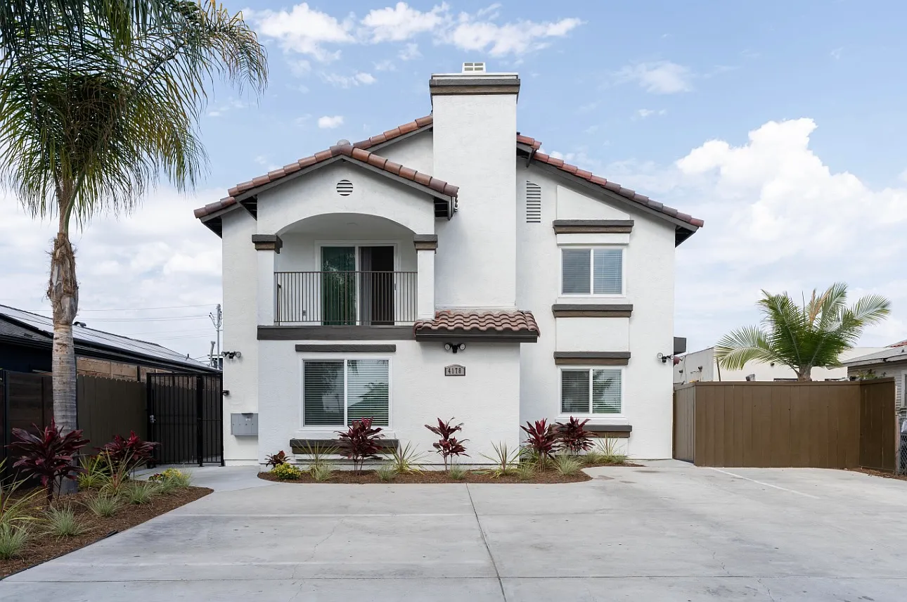 2 bed, 950 sqft, $2,895 — Photo 1