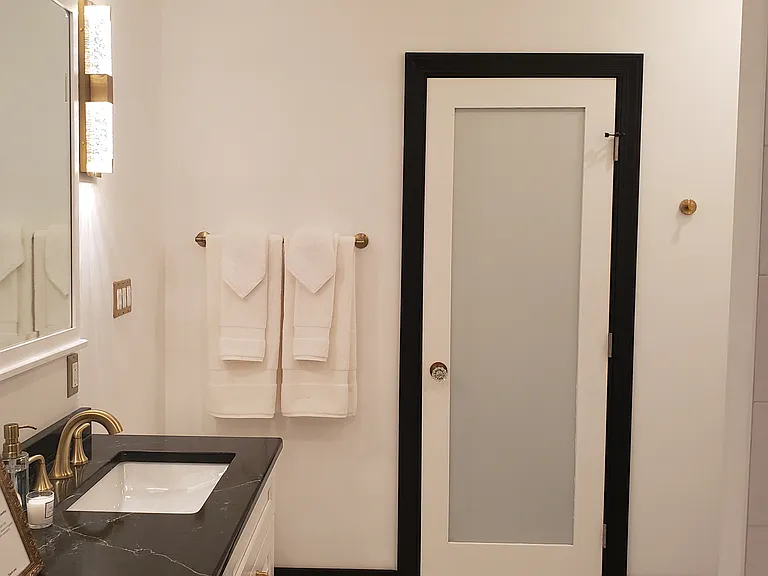 112 Oriental Ave #A — Photo 1