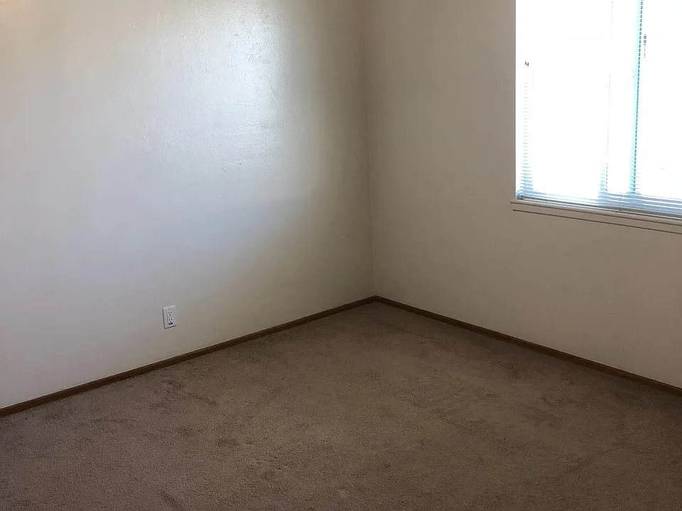 Bed Room *carpet replaced w/hardwood