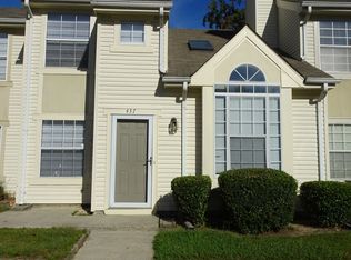 437 Lees Mill Dr, Newport News, VA 23608