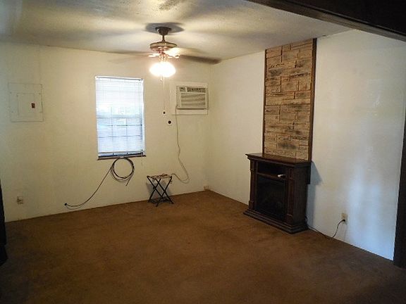 5th image of 425 Forest Glen Dr