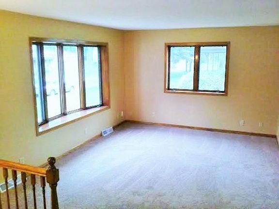 4th image of 2484 1st Ave E