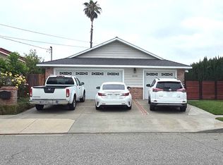 25142 Walnut St, Santa Clarita, CA 91321