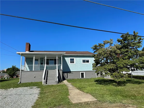 237 High St, Mount Pleasant, PA 15666