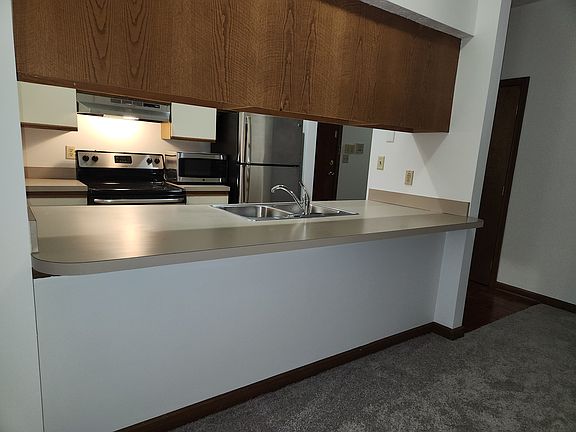 4th image of 735 N High St APT A