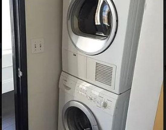 4th image of 315 E 8th St APT 904