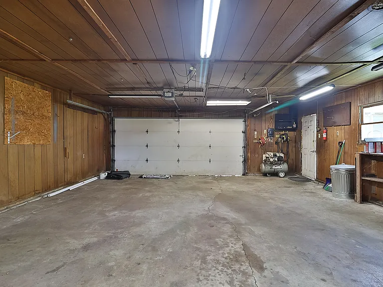 1930 Sara Lee Ave — Photo 34