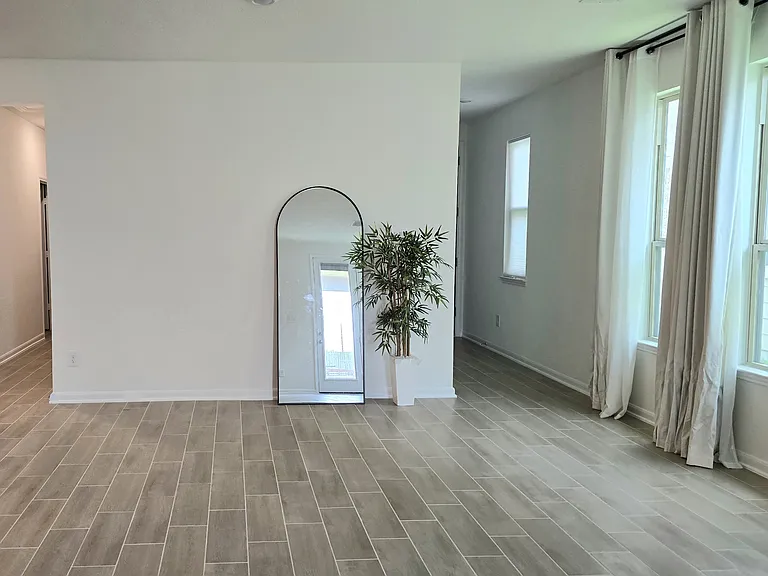 610 Willow Briar Dr — Photo 4