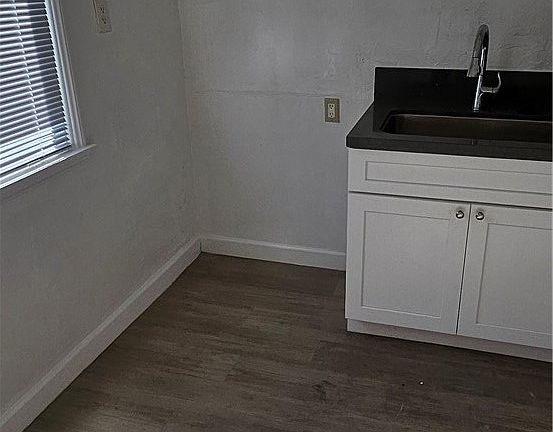 5th image of 5742 Fullerton Ave APT 2