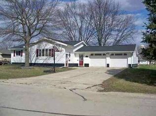 408 Malone Ave, Readlyn, IA 50668