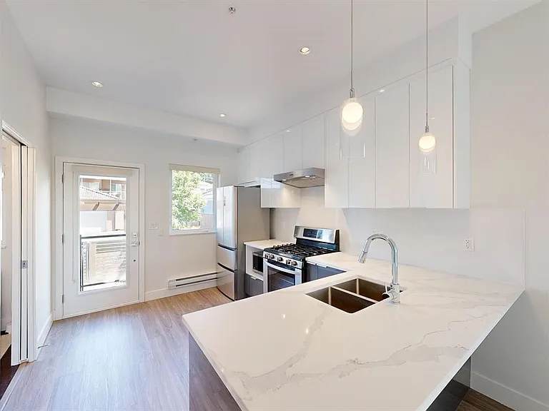 2731 Duke St — Photo 16