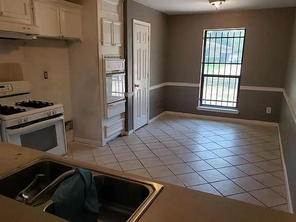 3rd image of 14918 Imperial Valley Dr