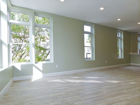 5th image of 10 Roxbury St APT 8