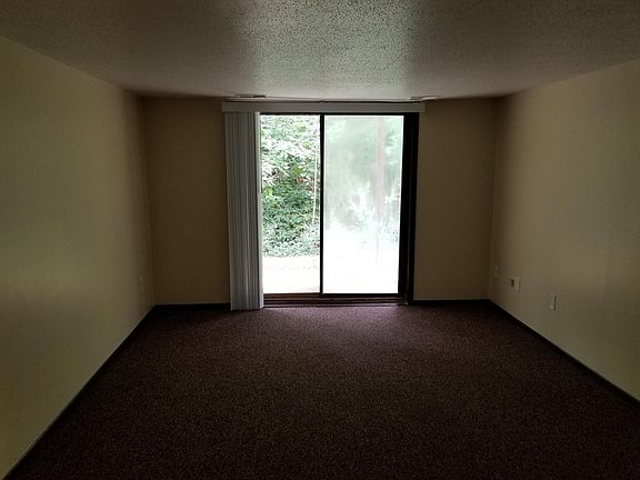 4th image of 1811 Treetop Dr APT 16A