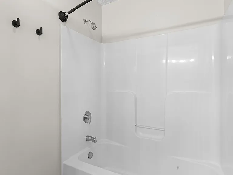 206 Chokecherry S — Photo 16