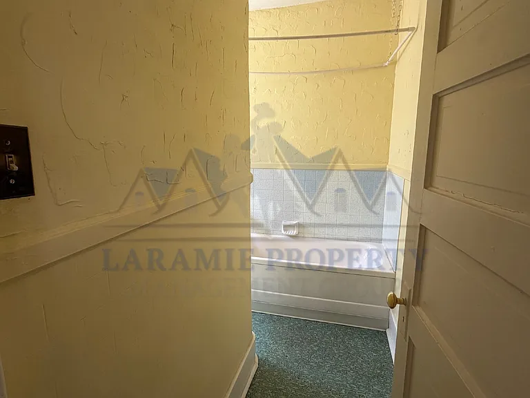 500 E Garfield St #4 — Photo 13