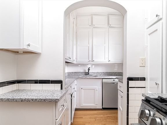 5th image of 79 Naples Rd #1