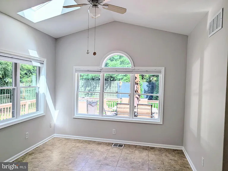 114 Lenape Dr — Photo 14