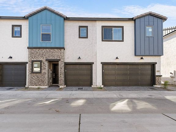 3rd image of 2821 W White Feather Lane