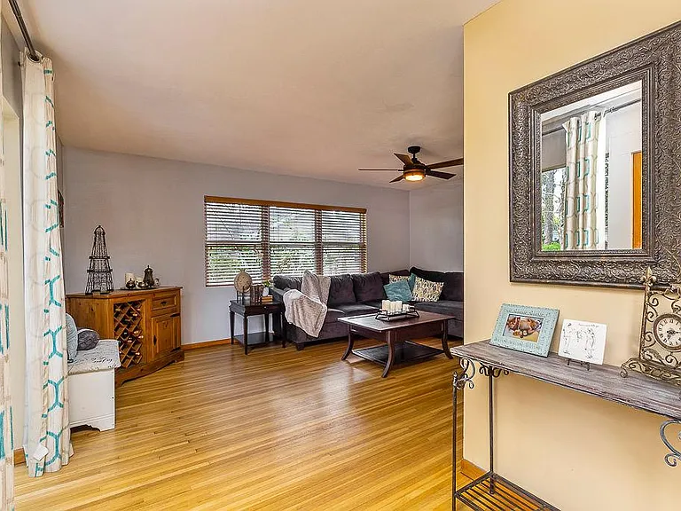 11 S University Cir — Photo 11