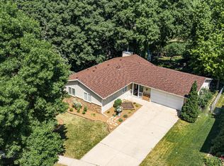 1019 High Meadow Ln SW, Rochester, MN 55902