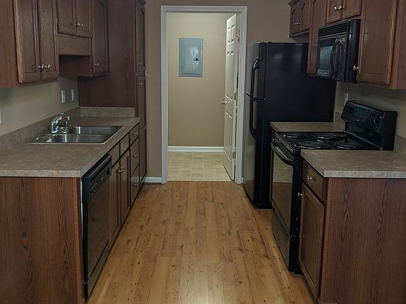 4th image of 10501 Chariot Run Ct APT 201