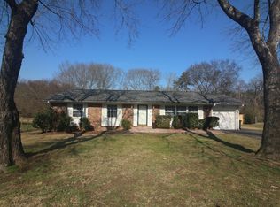 1223 Helena Dr, Hixson, TN 37343