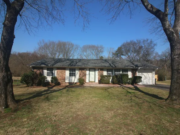 1223 Helena Dr, Hixson, TN 37343