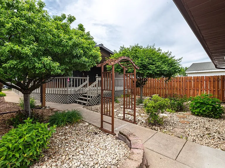 2406 Wood St — Photo 27