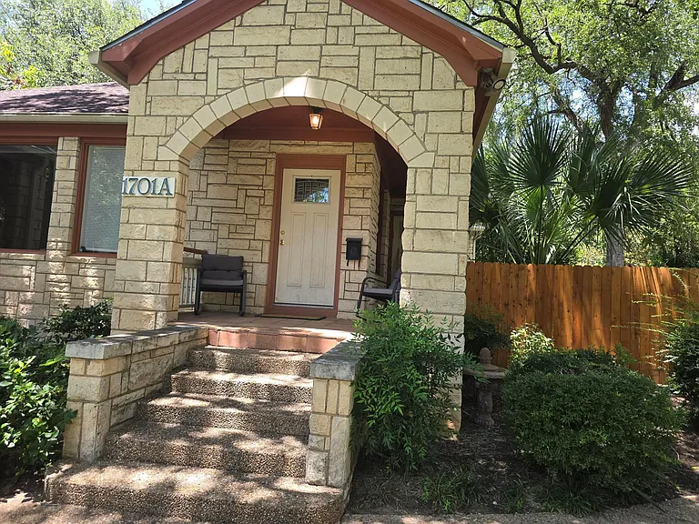 1701 Forest Trl #A — Photo 20