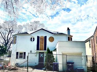 2201 Kenilworth Ave, Wilmette, IL 60091