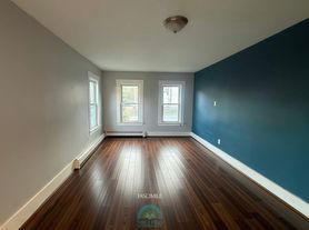 380 Lake St, Bristol, NH