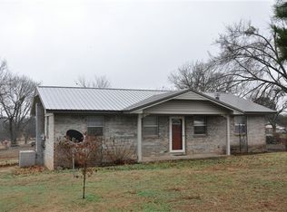 200 Dennis Rd, Poteau, OK 74953