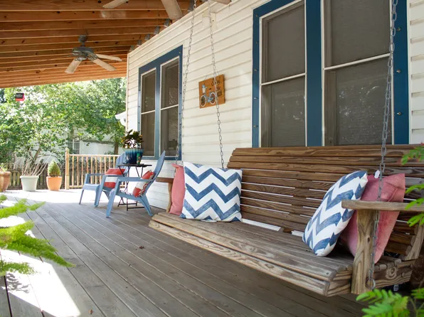 226 Park Cir N, Dunedin, FL 34698