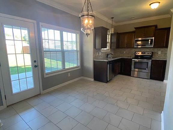 5th image of 1505 Osage Ct