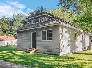 1702 Urban Ln, Valparaiso, IN 46383