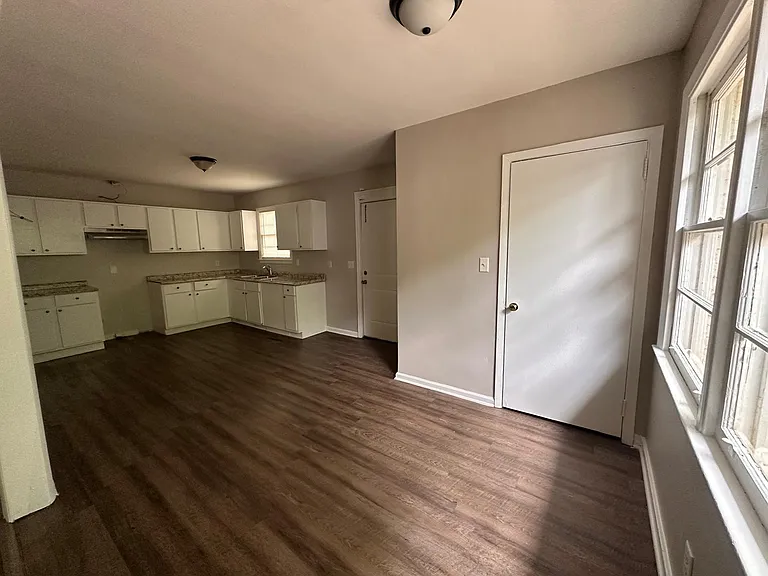 3614 Bridlewood Dr — Photo 8
