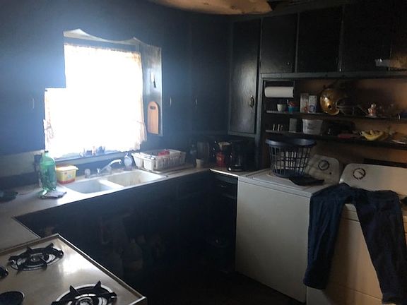 4th image of 1022 S 32nd St